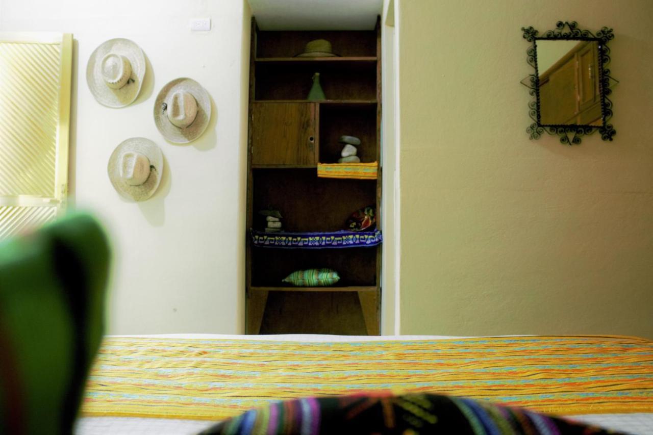 Hotel Casa Santaella à Puerto Escondido  Extérieur photo